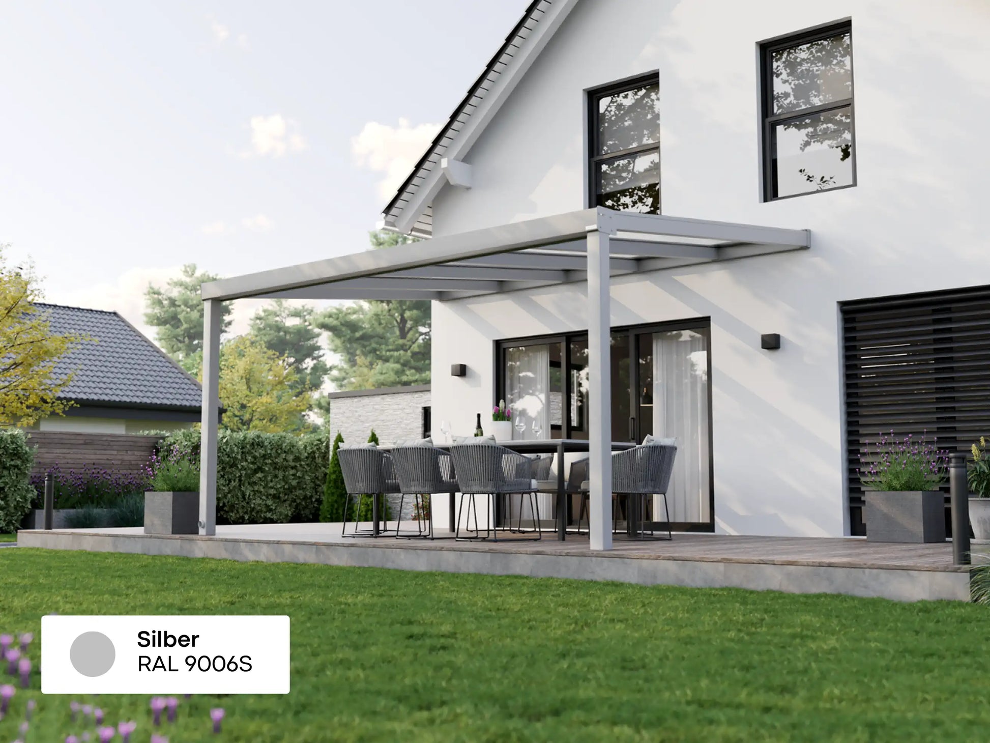 Alufuchs Terrassenüberdachung Wandgebunden im Classic Design aus Aluminium in Silber mit 2 Pfosten am Einfamilienhaus