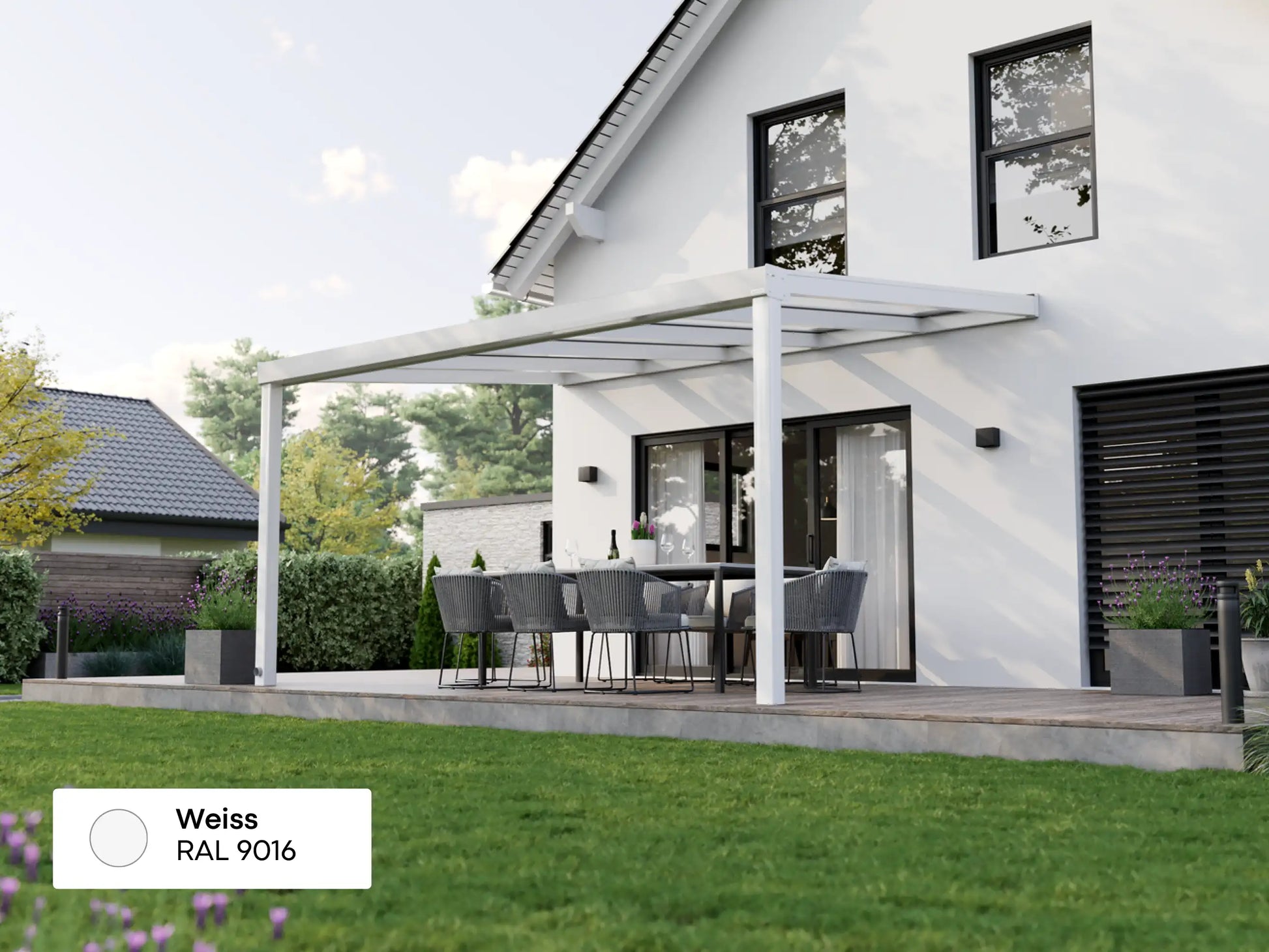 Alufuchs Terrassenüberdachung Wandgebunden im Classic Design aus Aluminium in Weiß mit 2 Pfosten am Einfamilienhaus
