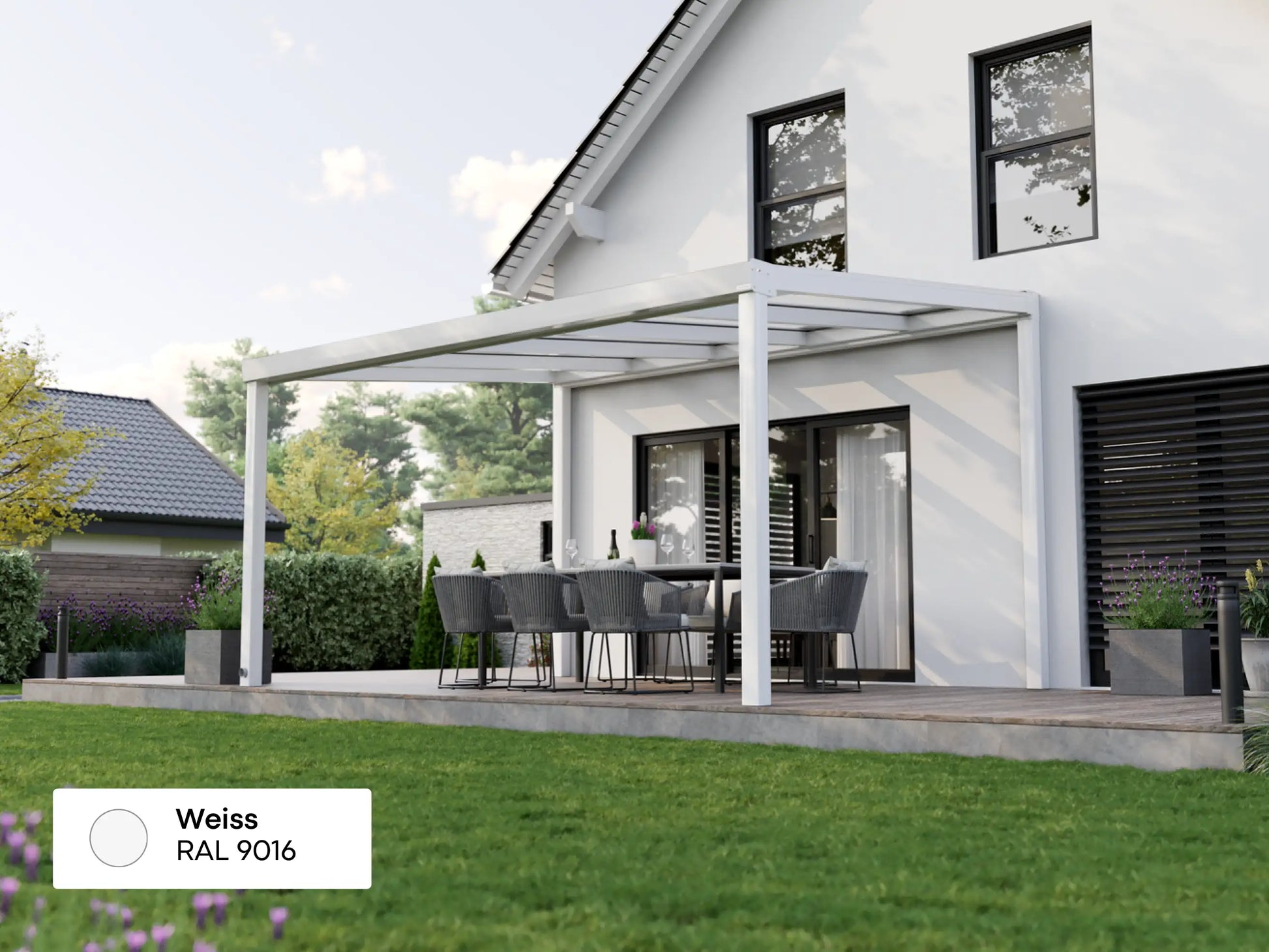 Alufuchs Terrassenüberdachung Freistehend im Classic Design aus Aluminium in Weiß mit 2 Pfosten am Einfamilienhaus