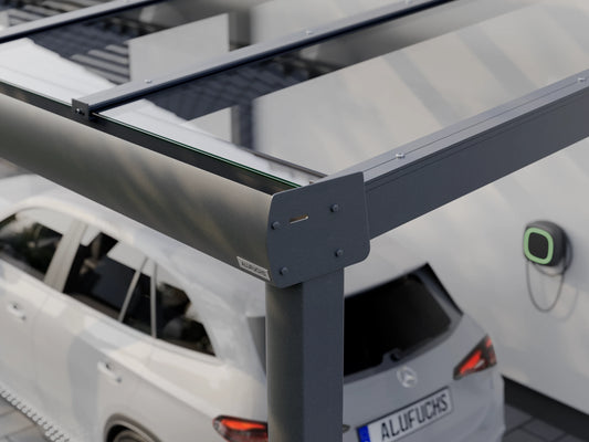 Seitenansicht der Regenrinnen-Seitenkappe eines Alufuchs Carports im Curved Design mit VSG Glas Klar