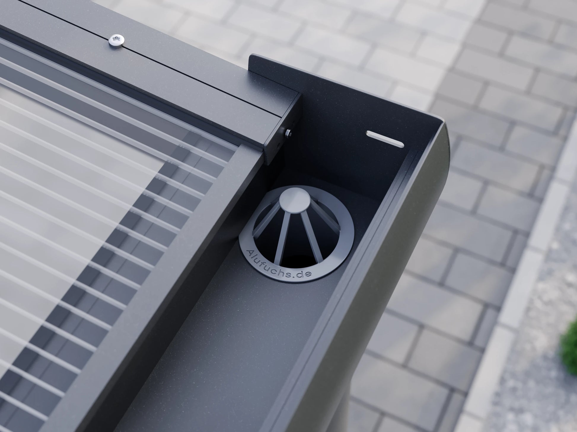 Blattfänger in der Regenrinne eines Alufuchs Carports mit Doppelstegplatten Klar im Curved Design