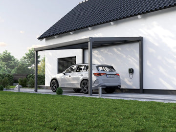 Alufuchs Carport Freistehend im Classic Design aus Aluminium in Anthrazit mit 2 Pfosten am Einfamilienhaus