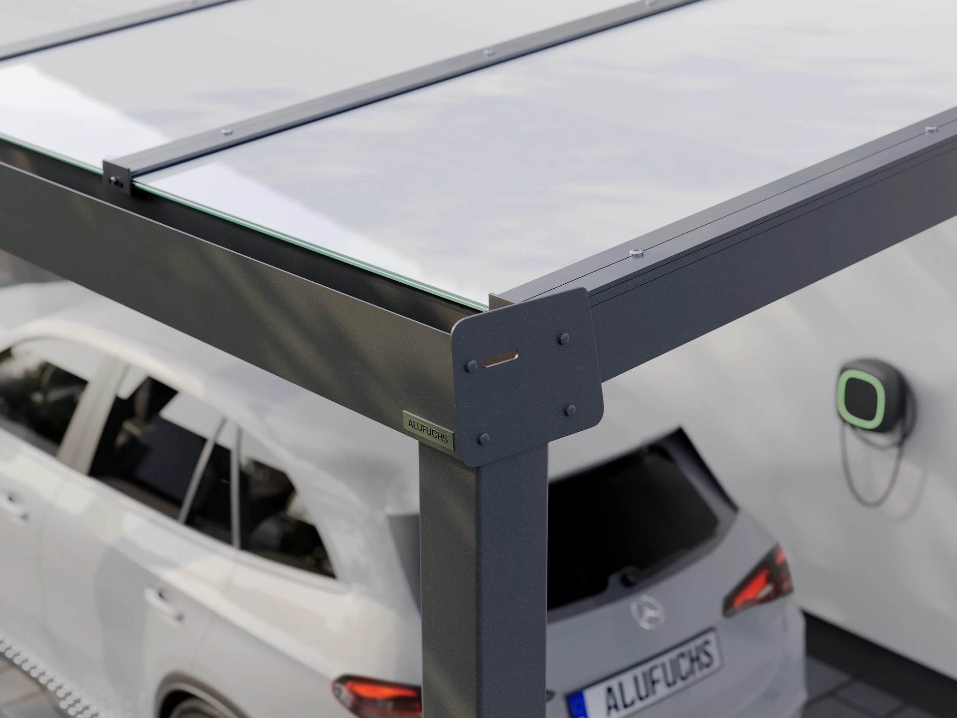 Seitenansicht der Regenrinnen-Seitenkappe eines Alufuchs Carports im Classic Design mit VSG Glas Opal