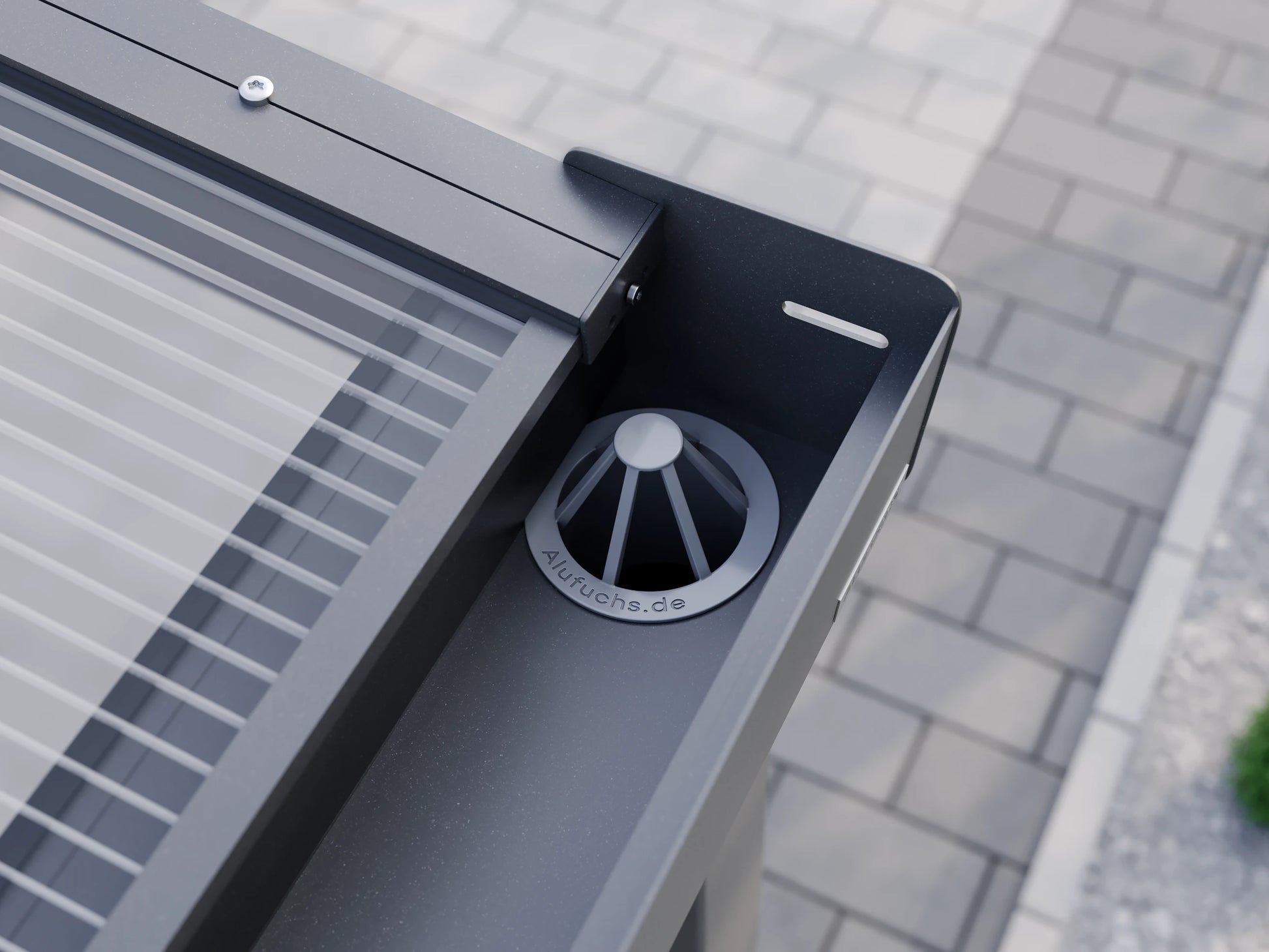Blattfänger in der Regenrinne eines Alufuchs Carports mit Doppelstegplatten Klar im Classic Design
