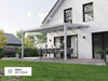 Alufuchs Terrassenüberdachung Wandgebunden im Classic Design aus Aluminium in Silber mit 2 Pfosten am Einfamilienhaus